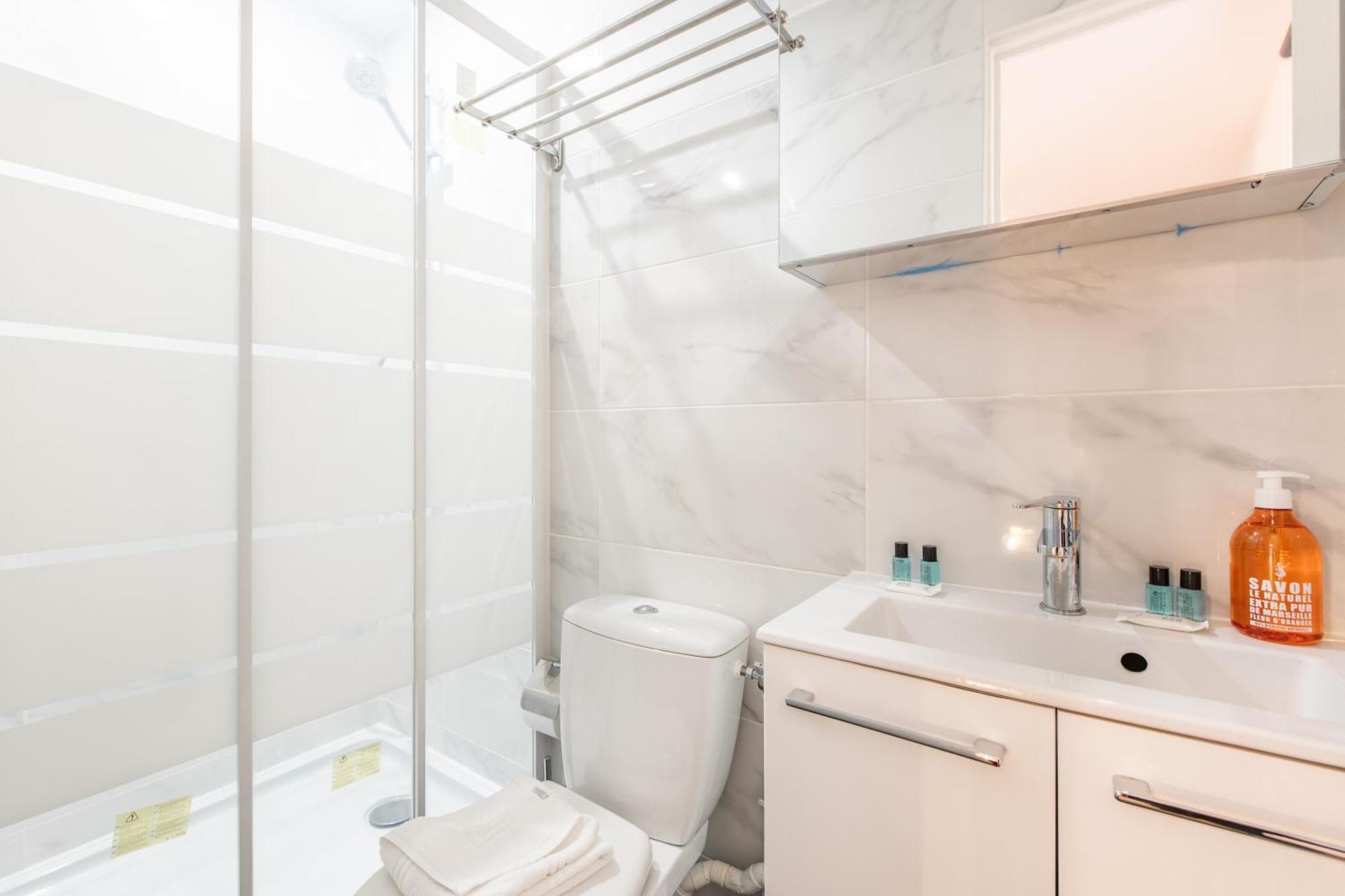 Spacious And Bright 2-Bedroom Large Apartment Very Close To Paris - Near Metro Boulogne-Billancourt Extérieur photo