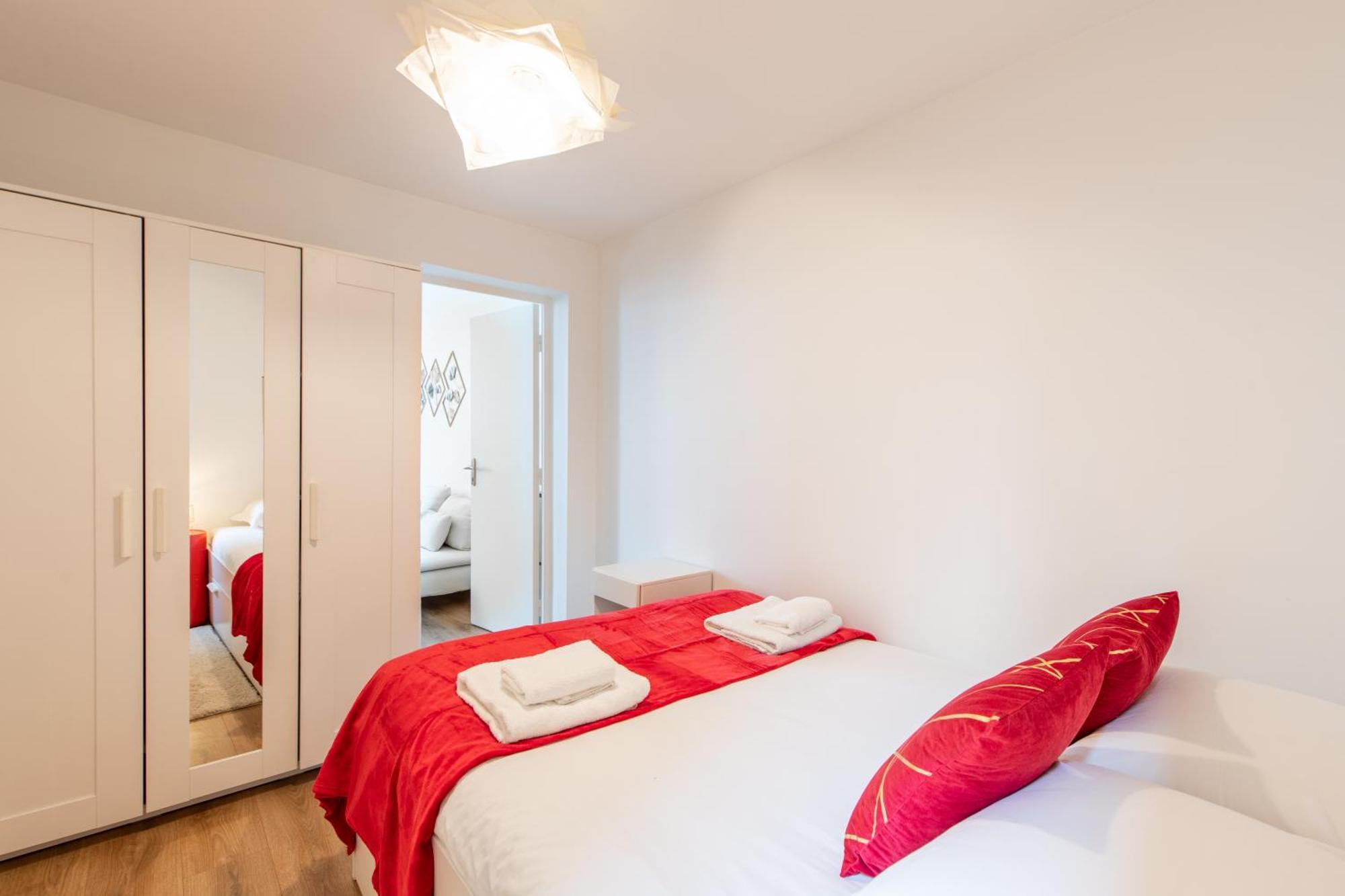 Spacious And Bright 2-Bedroom Large Apartment Very Close To Paris - Near Metro Boulogne-Billancourt Extérieur photo